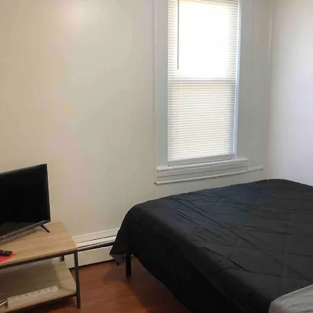 Private 2-Bedroom Apartment With Direct Bus To Nyc Manhattan Only A 5-Minute Walk Away Elizabeth Exterior foto