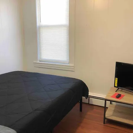Private 2-Bedroom Apartment With Direct Bus To Nyc Manhattan Only A 5-Minute Walk Away Elizabeth Exterior foto