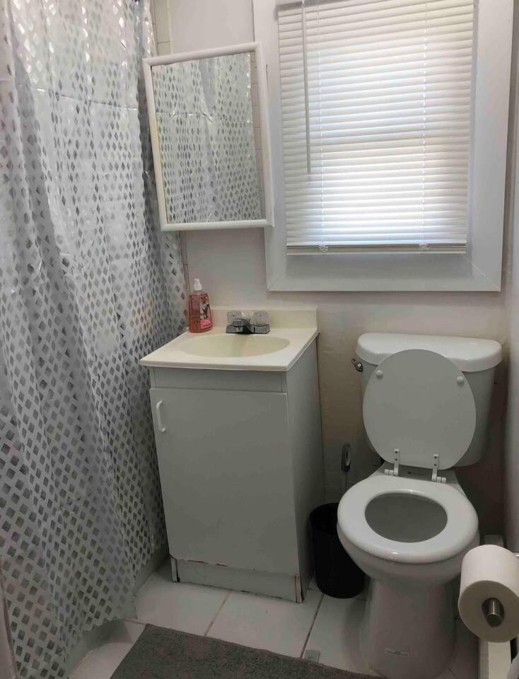 Private 2-bedroom With Direct Bus To Nyc Manhattan Only A 5-minute Walk Away Elizabeth